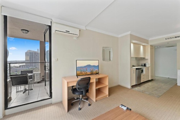 APX Darling Harbour image 28